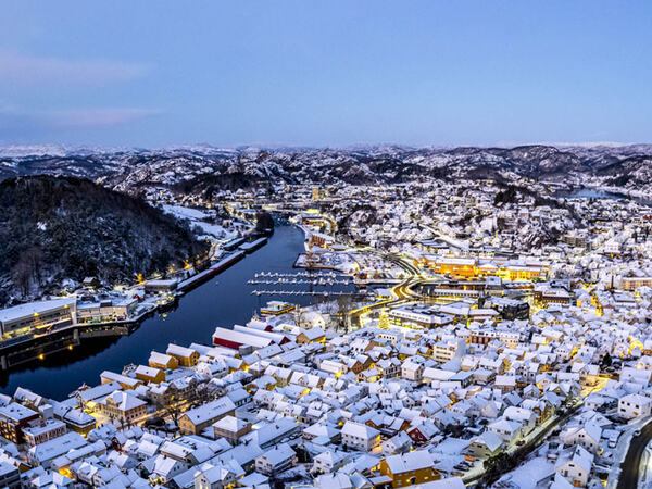 Egersund sentrum i snø