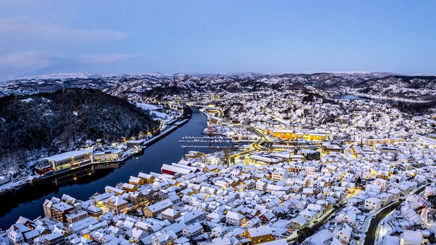 Egersund sentrum i snø
