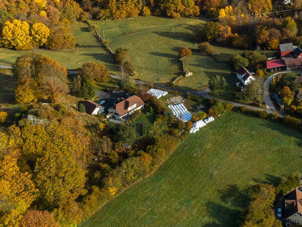 Flyfoto av en landbrukseiendom i Eigersund kommune