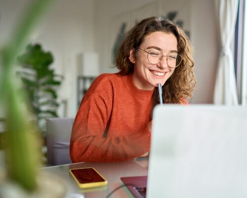 digitalt kurs shutterstock_2226115233
