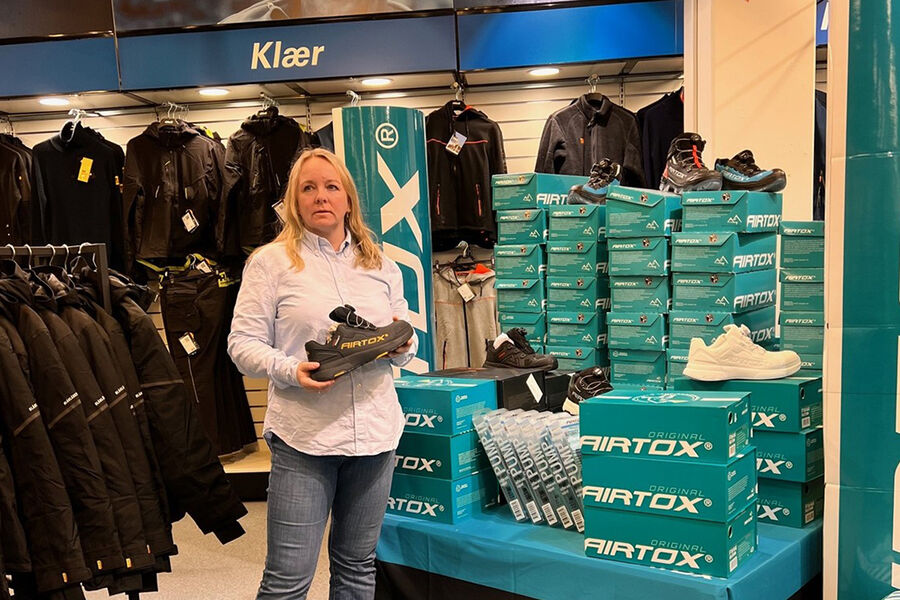 Ahlsell har fått agentur på Airtox vernesko. – Denne kolleksjonen kompletterer vårt øvrige, brede sortiment innen arbeidstøy, sier Cecilie Babik, salgssjef HMS-spesialister og support hos Ahlsell Norge.