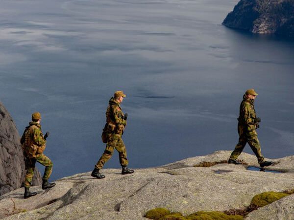 HV på øvelse i fjellet