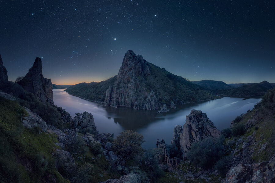 inspo_01_132885__ __ Landscape,  Mountain,  Mountain Range,  Nature,  Night,  Outdoors,  Panoramic,  Peak,  Scenery,  Wilderness, Inspiration & content, Samyang