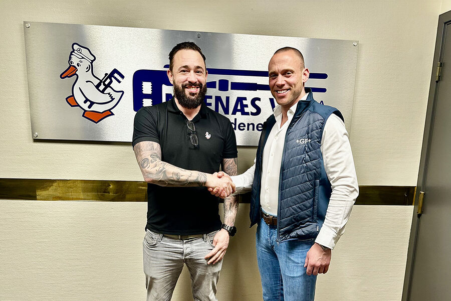 Andenæs VVS og GF har inngått et strategisk samarbeid. – Vi styrker et allerede godt samarbeid gjennom denne avtalen, sier Eskild Muri Bø, daglig leder i Andenæs VVS ( til venstre), og Kristian Lagerbek, salgsdirektør i GF Uponor.