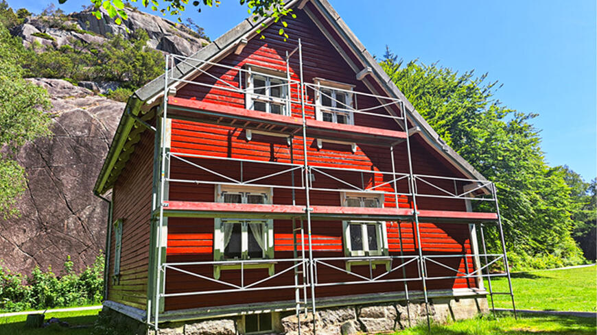 Et nymalt rødt hus