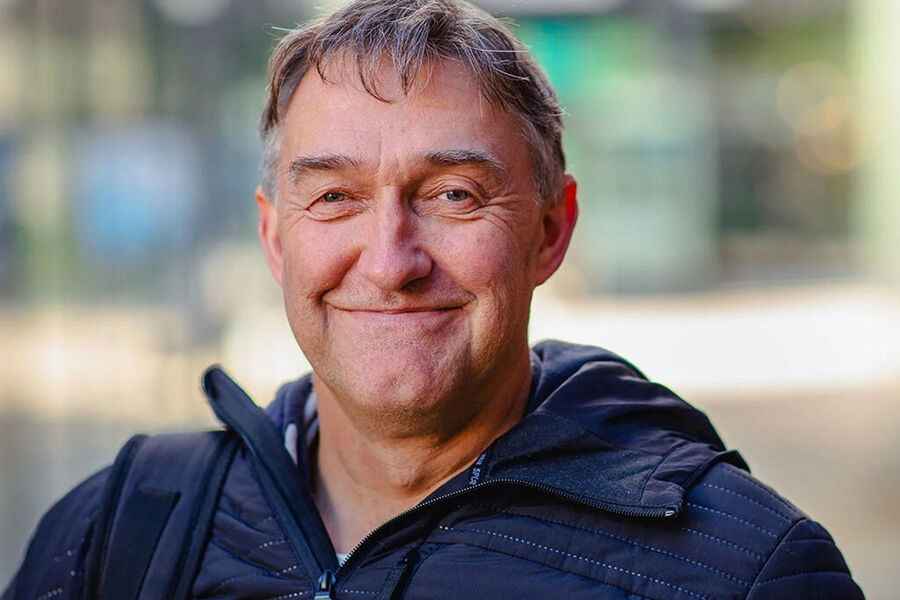 Tor Helge Dokka, sjefsrådgiver i Skanska, er en av arkitektene bak det som nå omtales som et av Norges mest ambisiøse digitaliseringsprosjekter innen bygg og energi.