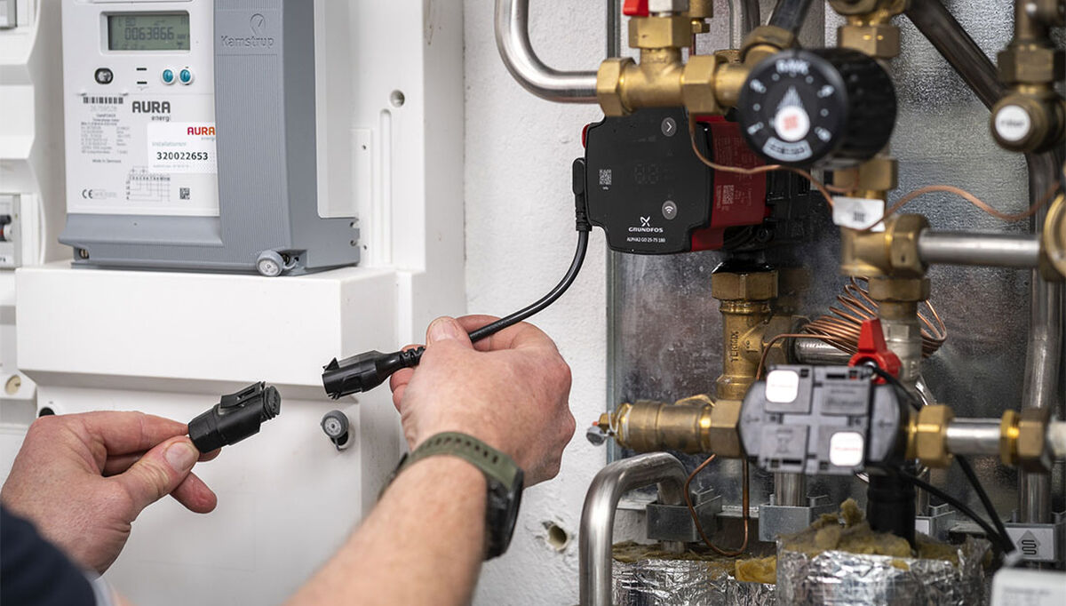 Grundfos har lansert sirkulasjonspumpen ALPHA2 GO, som gjør det svært enkelt for rørleggerne å stille den inn for optimal drift. Dette er en betydelig oppgradering melder Grundfos.
