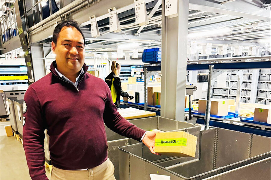 James Ocampo IT-direktør i Heidenreich sørger også for nettordrene som sendes ut.