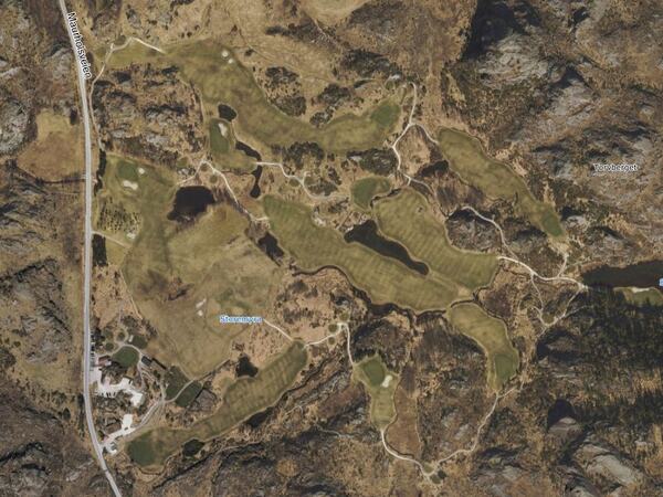 Kartutsnitt av Maurholen golfpark