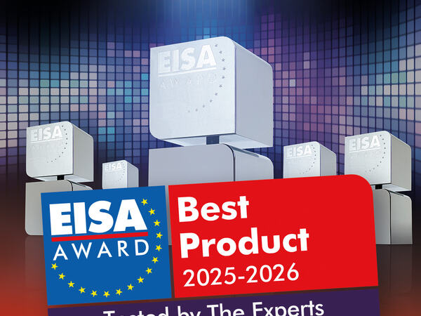 EISA Awards-logoen, med bakgrunnsbilde fra Shutterstock