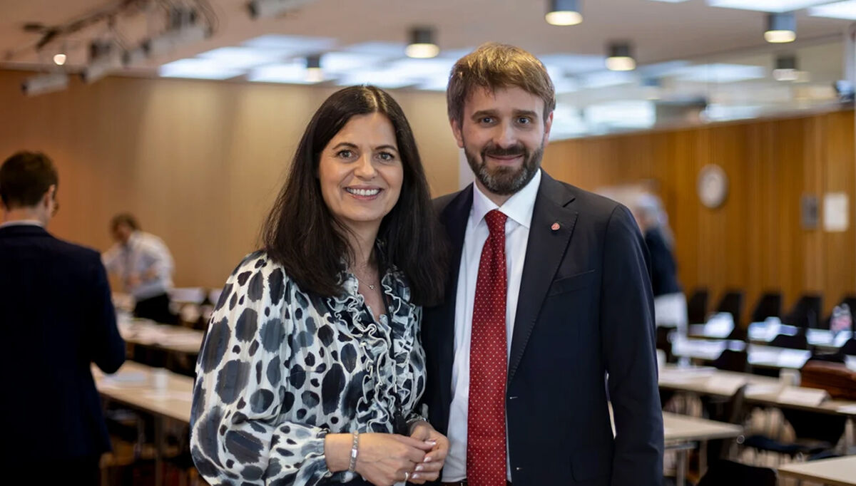 Nina Solli, adm.direktør NHO Byggenæringen, og Helseminister Jan Christian Vestre på NHO Byggenæringens årskonferanse. Der de offentliggjorde Eldreboligalliansen. Foto: Marlen L. Haven