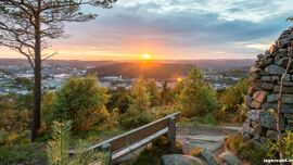 Årstadtoppen med utsikt mot Husabø