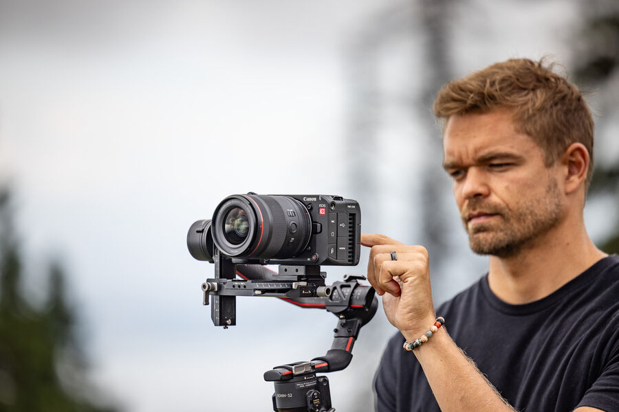 EOS C50_Lifestyle-4603__ _RF70-200mm F2
