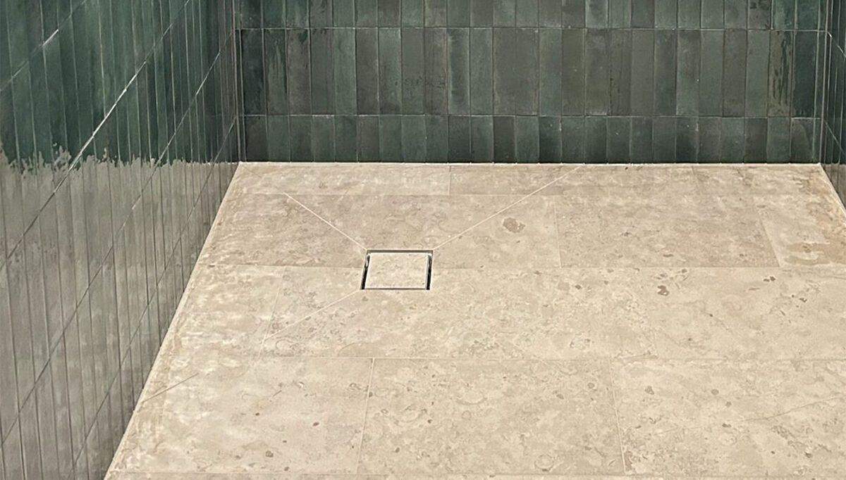 – Med den nye Square 148 flisrammen løfter vi både design og funksjon, sier Håkan Fridvall, produktsjef hos Purus AB.