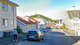 Damsgårdsgaten 11 i Egersund en sommerdag