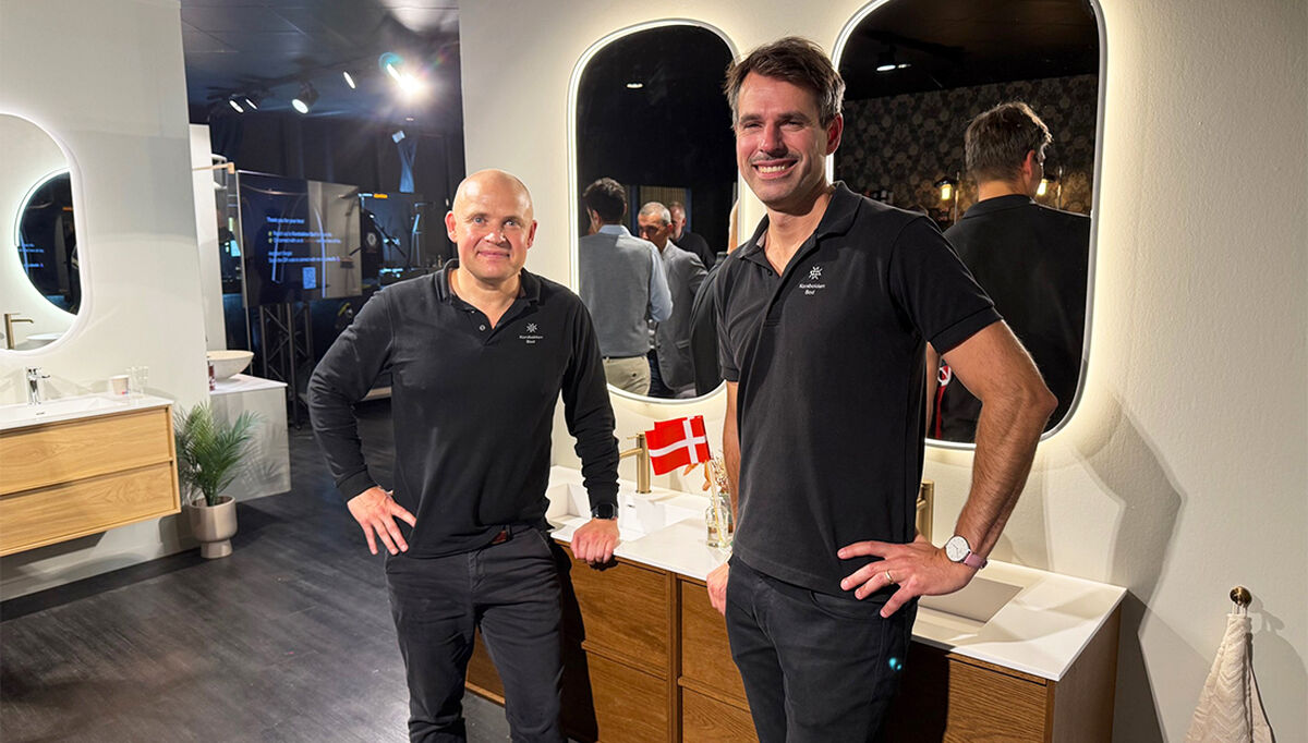 Daglig leder Tommy Ringnes, Lars Korsbakken i Korsbakken Bad, kunne nylig invitere både eksisterende og nye kunder til en aften med nye opplevelser og presentasjon av mange spennende nyheter. De har renovert sitt showrom med nye produkter og utstillinger som viser hele produktsortimentet på en veldig delikat måte. Daglig leder Tommy Ringnes, Lars Korsbakken i Korsbakken Bad, kunne nylig invitere både eksisterende og nye kunder til en aften med nye opplevelser og presentasjon av mange spennende nyheter. De har renovert sitt showrom med nye produkter og utstillinger som viser hele produktsortimentet på en veldig delikat måte.