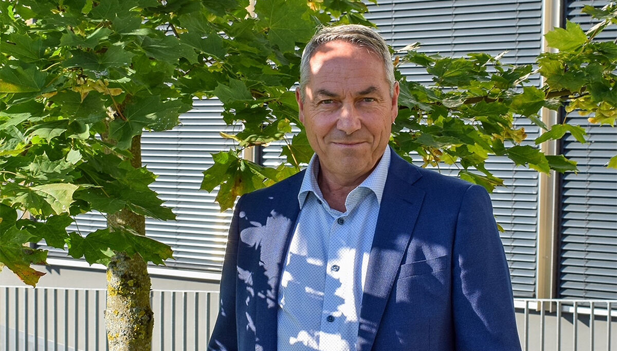 John Ove Laksberg, salgsdirektør for Commercial Building Services i Grundfos, understreker at TPE3-pumpen kombinerer energieffektivitet og enkel installasjon i én løsning.