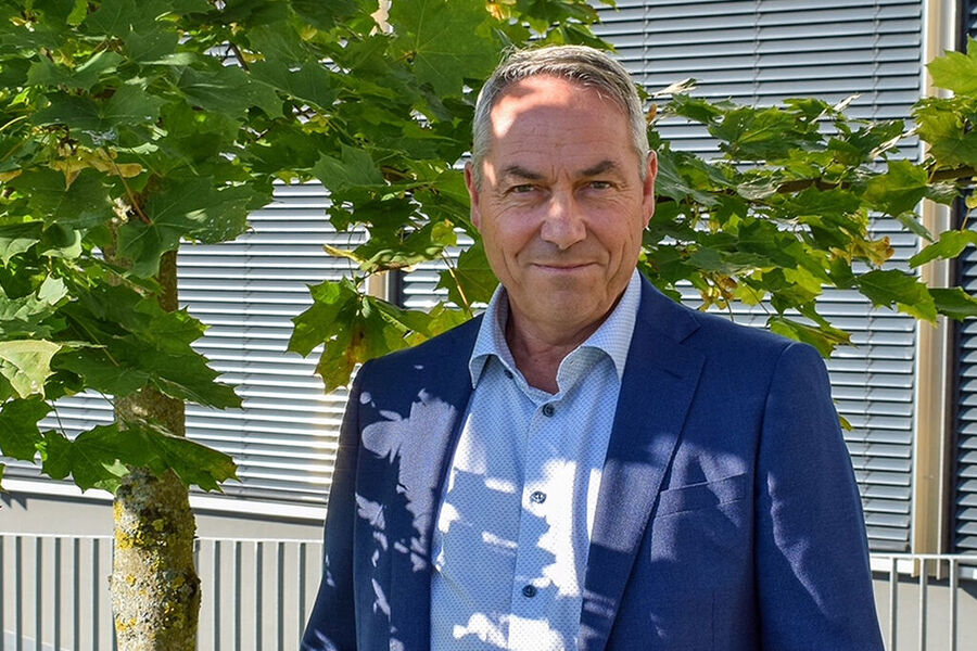 John Ove Laksberg, salgsdirektør for Commercial Building Services i Grundfos, understreker at TPE3-pumpen kombinerer energieffektivitet og enkel installasjon i én løsning.