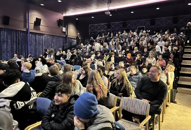 Full sal på Ungdomskonferansen 2025