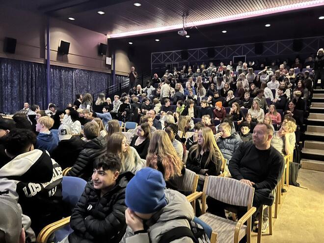 Full sal på Ungdomskonferansen 2025