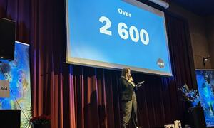 Første ut var Ruth Utnes fra Ungt Entreprenørskap Arktis, som brenner for Nord-Norge og mulighetene her