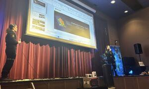 I år hadde vi også Politiet med oss. Stine og Mariel fortalte om sine karriereløp og om hvordan hverdagen som politi kan arte seg