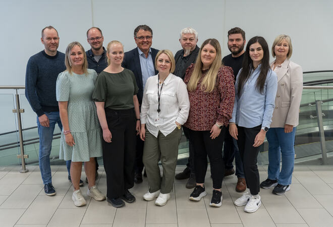 Teamet som har gjennomført anskaffelsen og består av representanter fra Bodø, Tromsø, Narvik og Harstad kommune, med bistand fra Inventura og CoWork.Foto: Aleksander Ramberg, Bodø kommune Teamet som har gjennomført anskaffelsen og består av representanter fra Bodø, Tromsø, Narvik og Harstad kommune, med bistand fra Inventura og CoWork.Foto: Aleksander Ramberg, Bodø kommune