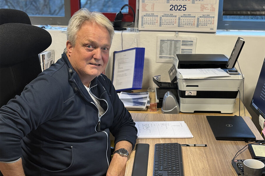 Leif Holtås, som også går under navnet Joti- Leif i bransjen, runder 30 år i selskapet. Han har hatt mange roller i selskapet, fra teknisk støtte og kundekontakt til produktarbeid og løsningsorientert arbeid mot rørleggere, grossister og prosjektmarkedet. Han kan se tilbake på en eventyrlig utvikling i selskapet.