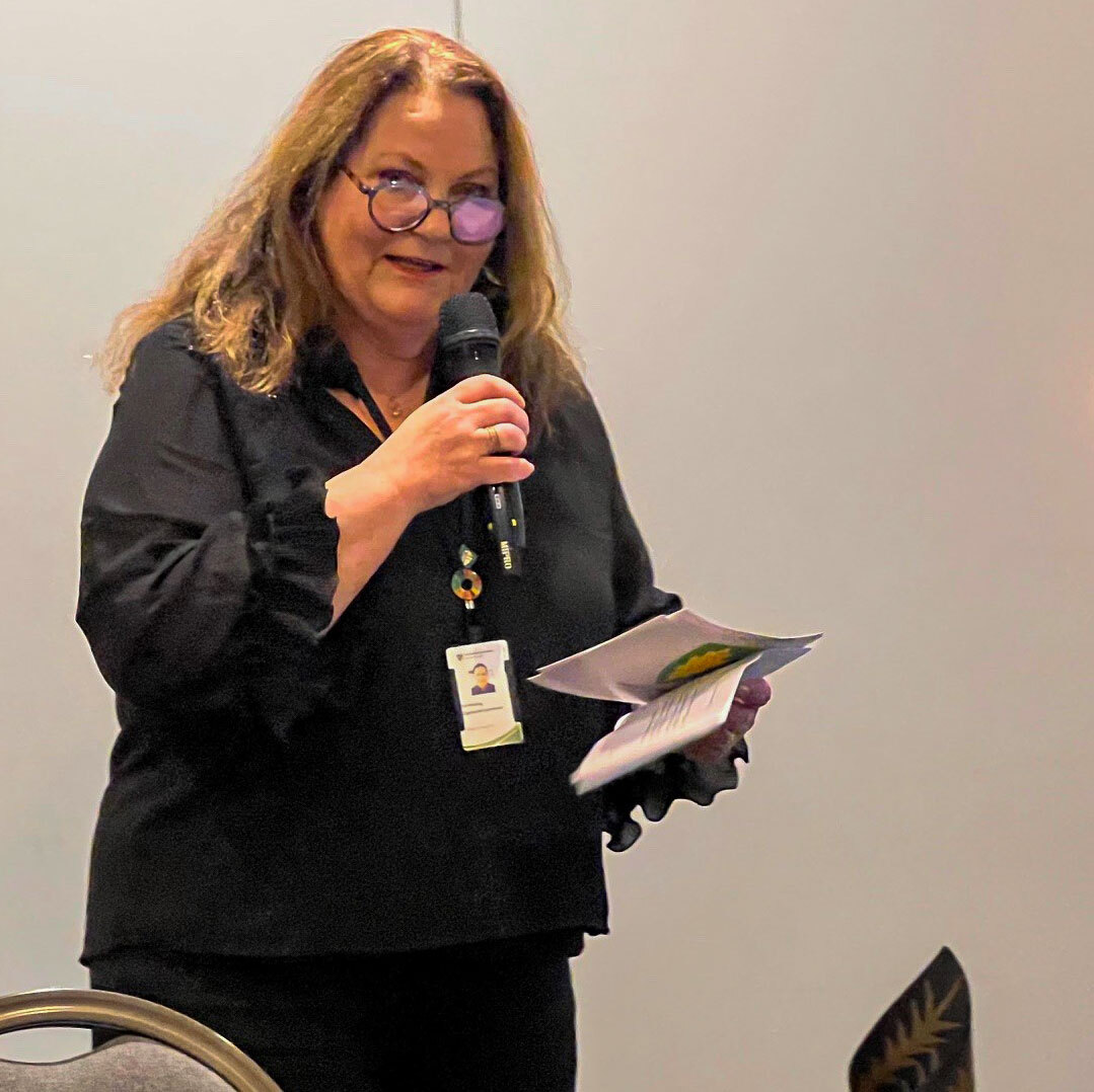 Kommunedirektør holder en tale