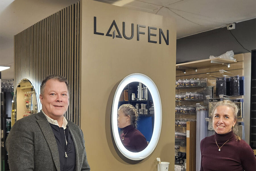 I disse dager er Ebbe Norman Kristensen og Miriam Kristiansen sammen ute hos kundene i forbindelse med at Miriam nå tar over salgsdirektørrollen i Laufen Norge. - Det er hyggelig å bli kjent med kundene mer direkte sammen med Ebbe, selv om kjenner til de fleste fra før, sier Miriam.
