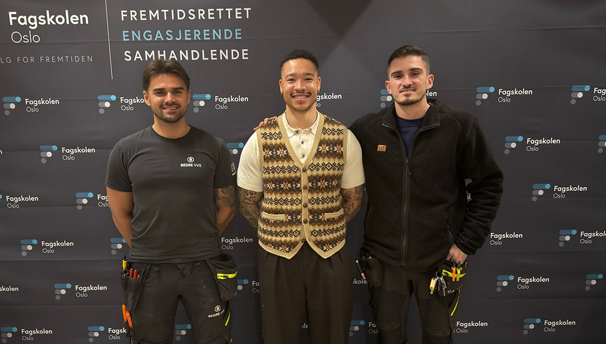 KEM-studentene, fra venstre, Birger Sturtzel, daglig leder og eier av Bedre VVS AS, Michael Ray Guttormsen, energiansvarlig for Oslo/ Akershus i Brødrene Dahl, og Rion Xhermajli, rørlegger hos Bravida Romerike, alle på det tredje året ved Fagskolen i Oslo har gjort sin prosjektoppgave om til en konkret rekrutteringsplattform for rørleggerbransjen.