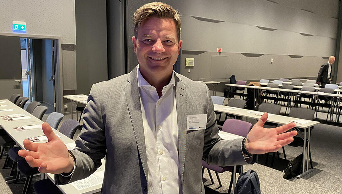 Knut Strand Jacobsen har det siste året hatt ansvar for økonomi og forretningsutvikling i Rørkjøp. Etter en evalueringsprosess i styret tiltrer han fra i dag rollen som administrerende direktør. Knut Strand Jacobsen har det siste året hatt ansvar for økonomi og forretningsutvikling i Rørkjøp. Etter en evalueringsprosess i styret tiltrer han fra i dag rollen som administrerende direktør.