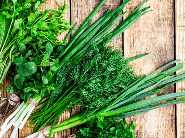 Spiselige vekster fra hagen