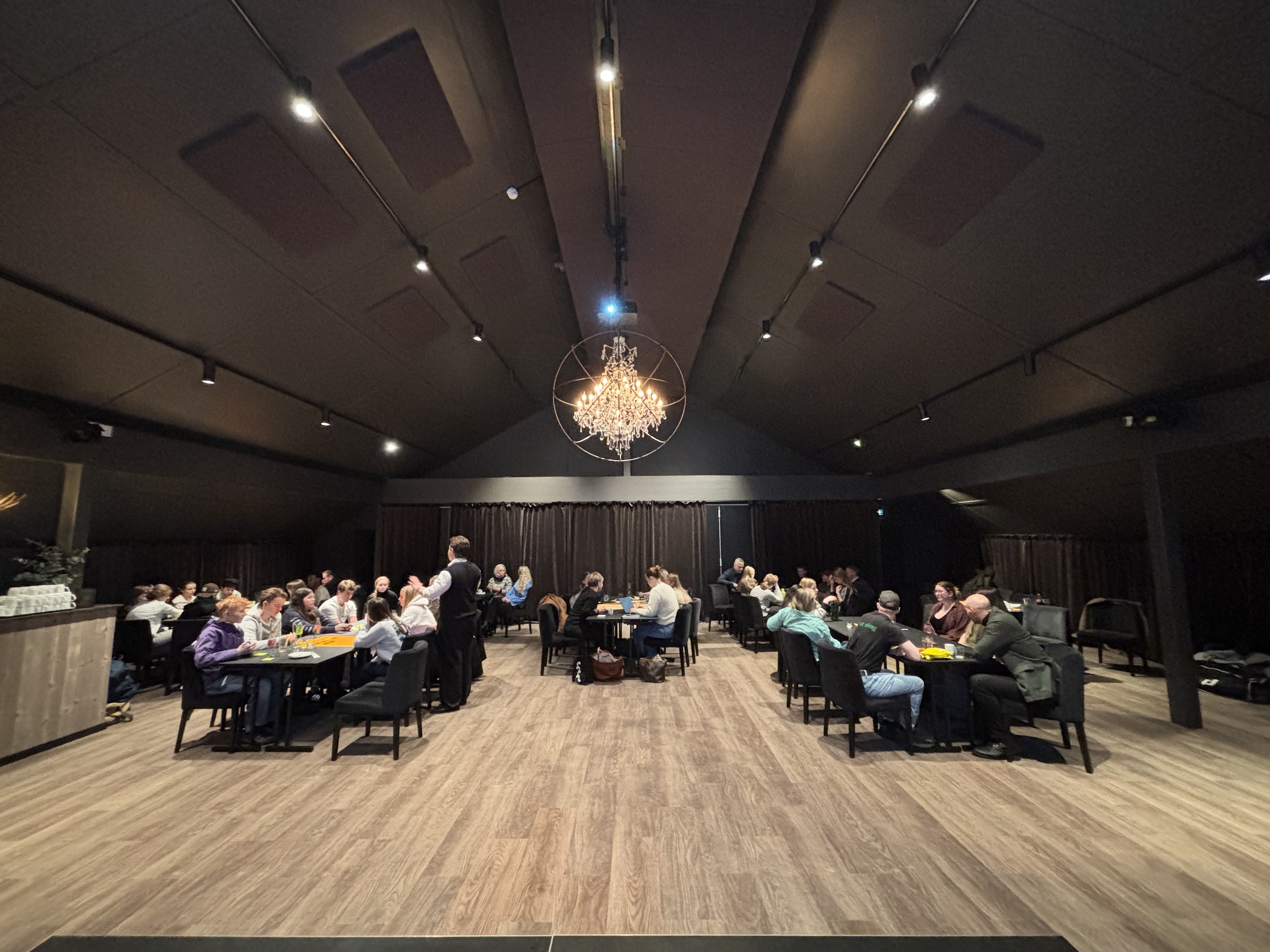 Det jobbast ALLE.jpg