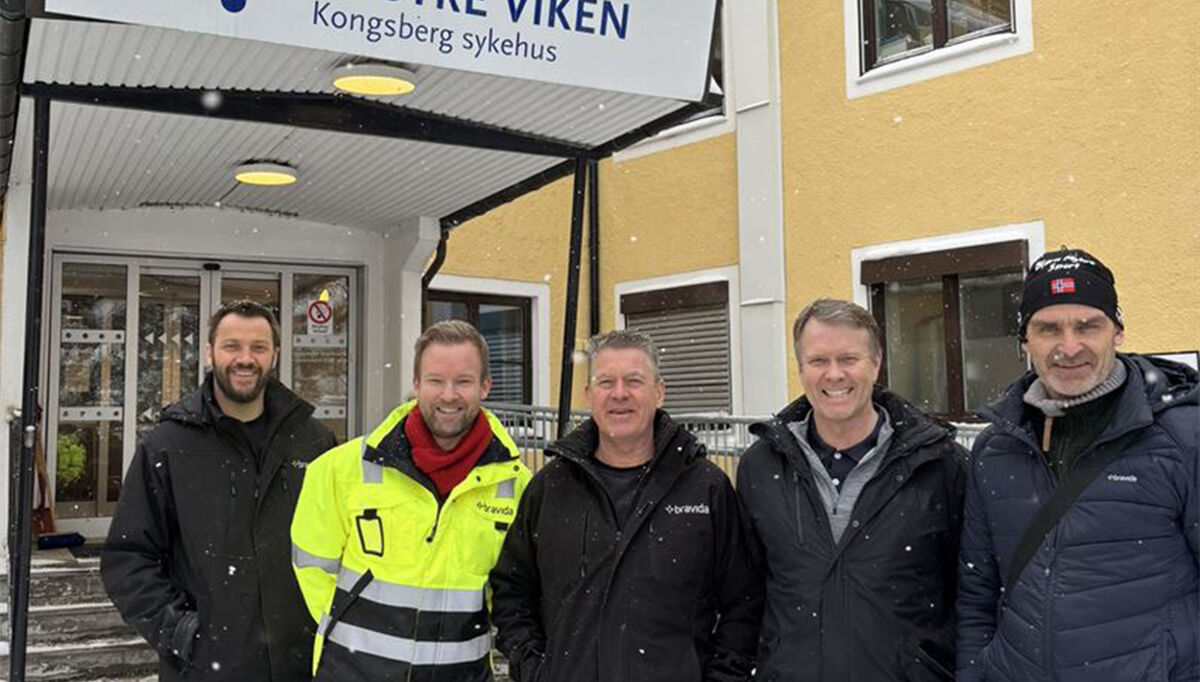 På bildet ser vi fra venstre, Morten Skar (Rørlegger Bravida), Lars Bråten (Avdelingsleder Bravida), Kai Thore Hals (Bas Bravida), Sigmar Karason (prosjektleder Vestre Viken), Kristian Qvenild (serviceleder Bravida)