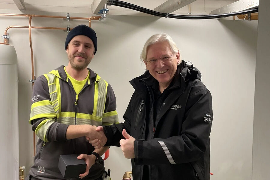 Lærling Sebastian og HR-sjef Helge Johannessen. Foto: Gran VVS