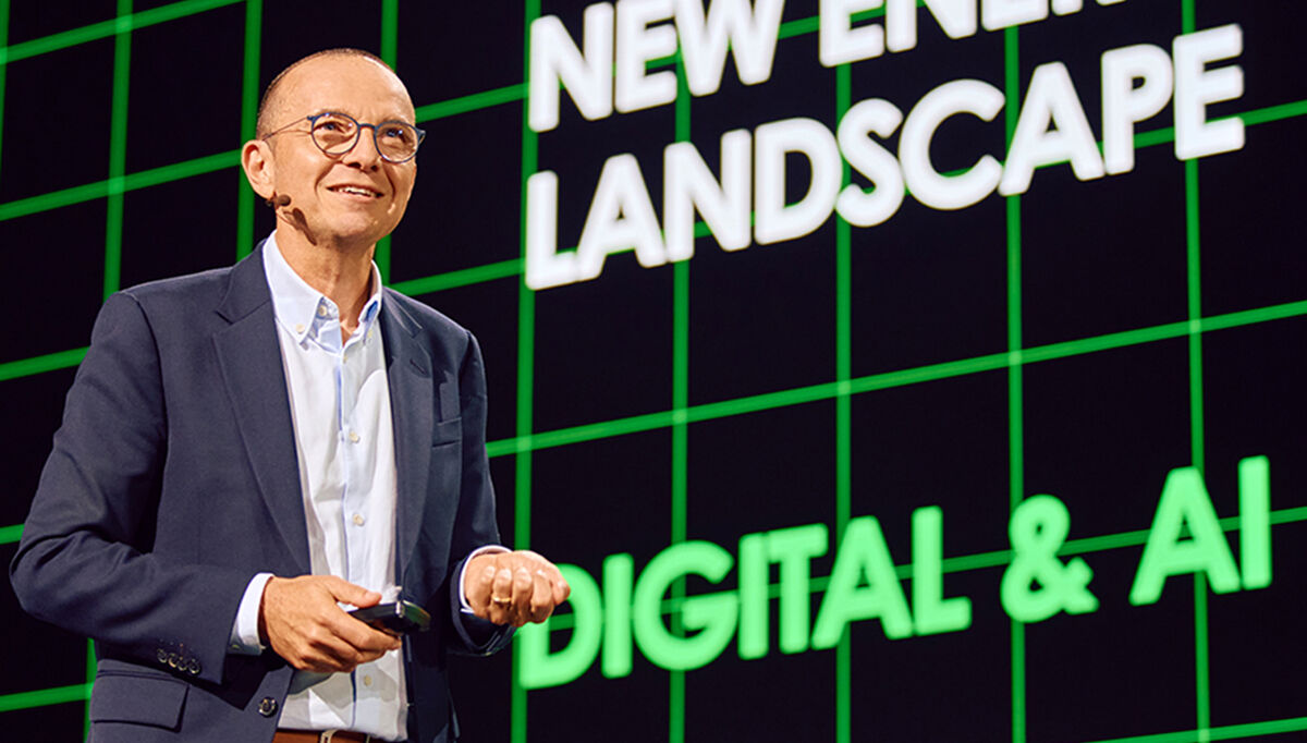 Ved hjelp av Schneider Electric-løsninger har kunder spart eller unngått utslipp tilsvarende 862 millioner tonn CO₂ – godt over målet på 800 millioner tonn. Ved hjelp av Schneider Electric-løsninger har kunder spart eller unngått utslipp tilsvarende 862 millioner tonn CO₂ – godt over målet på 800 millioner tonn.