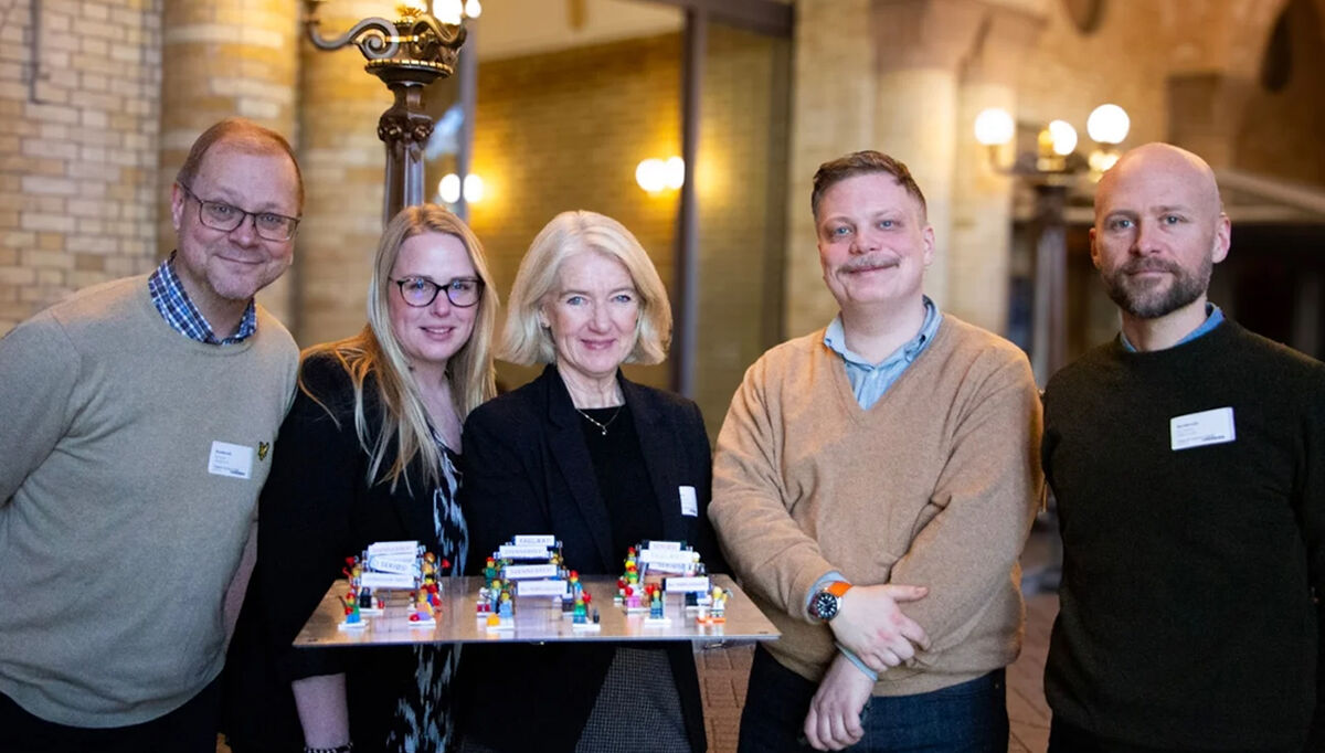 Gruppen ble ønsket velkommen av Christian Sørgjerd (Rødt), politisk rådgiver (kommunal/forvaltning). Fra venstre: Kristian Ilner, Iselin Abell Nilsen, Marianne W. Røiseland, Christian Sørgjerd og Joachim Espe. Foto: Rørentreprenørene Norge.