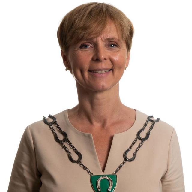 ordforar-inger-lise-med-ordforarkjede