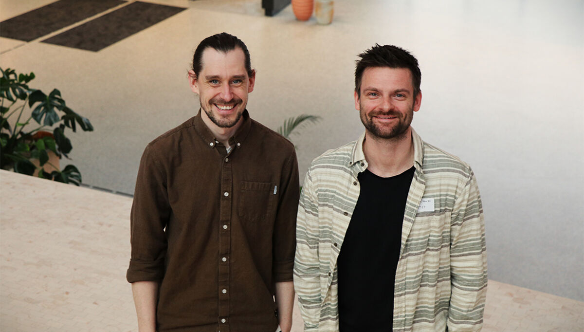 Fra venstre Niklas Pedersen prosjektleder for klima og miljø i Construction City Cluster og John Clauss seniorforsker i SINTEF Fra venstre Niklas Pedersen prosjektleder for klima og miljø i Construction City Cluster og John Clauss seniorforsker i SINTEF