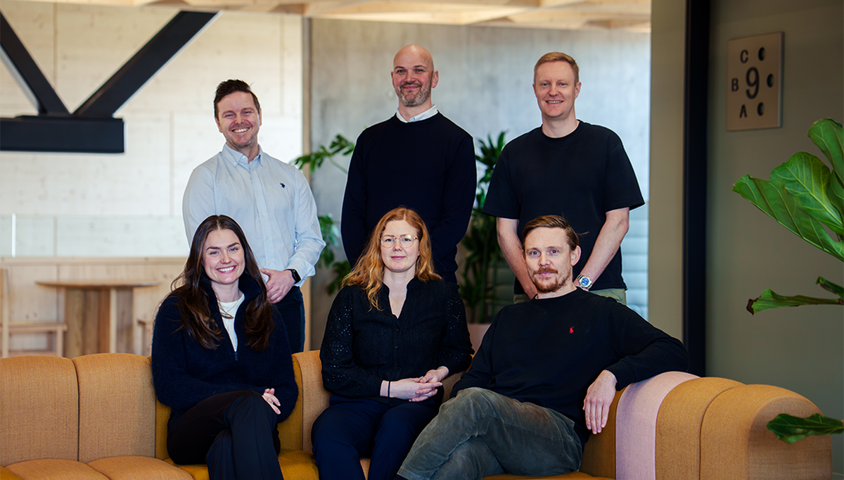 Nye fjes inn: OBOS Prosjekt-sjef Helge Skaftnes (bak, fv) er selv blant 18 nye ansatte i OBOS Prosjekt. Her sammen med Anders Gjertsen, Sebastian Dahl-Pedersen, Johanne Stokke, Mathilde Olsen og Andreas Mathisen Vhile. Nye fjes inn: OBOS Prosjekt-sjef Helge Skaftnes (bak, fv) er selv blant 18 nye ansatte i OBOS Prosjekt. Her sammen med Anders Gjertsen, Sebastian Dahl-Pedersen, Johanne Stokke, Mathilde Olsen og Andreas Mathisen Vhile.