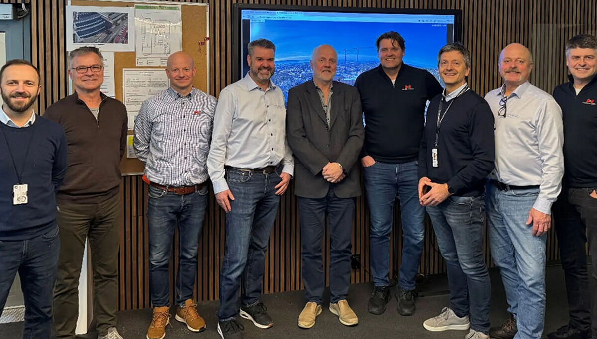 På bildet ser vi fra venstre, Terje Hegstad (fra venstre), Thomas Ellefsen, Per Tore Olsen, Thomas Haaland, Dag Bøhler, Anders Ettre, Per Bjørnar Børresen, Eivind Henriksen, Geir Thoresen. Foto: Randem & Hübert