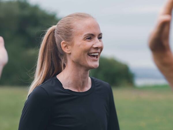 Tre damer som trener