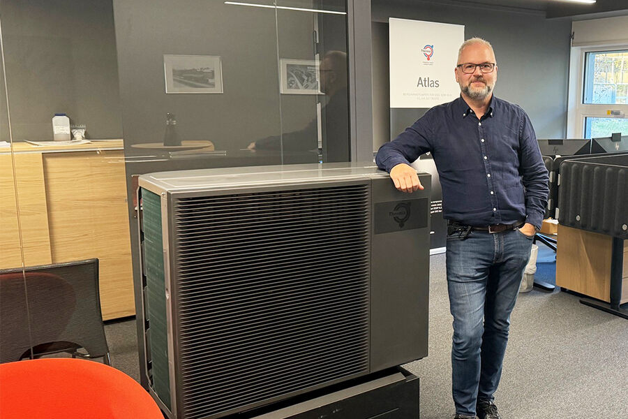 - Økt trygghet for rørleggeren ved nye kuldemedier, er viktig. Med Calibra RXT gjør vi det enkelt for rørleggeren å følge prosedyrene for en sikker installasjon, sier Tommy Andersson, salgssjef i Thermia Norge.