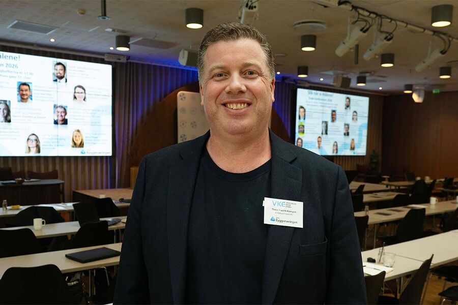Markedet for å konvertere bygg på over 500 kvadratmeter til vannbåren varme kan komme helt opp i 140 milliarder kroner, fortalte Thorn Fredrik Hemsen på enøk-konferansen.