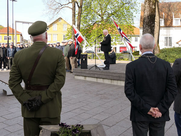 Leif Broch holder talen for dagen