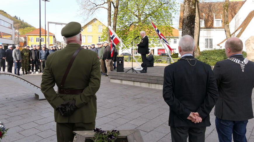 Leif Broch holder talen for dagen