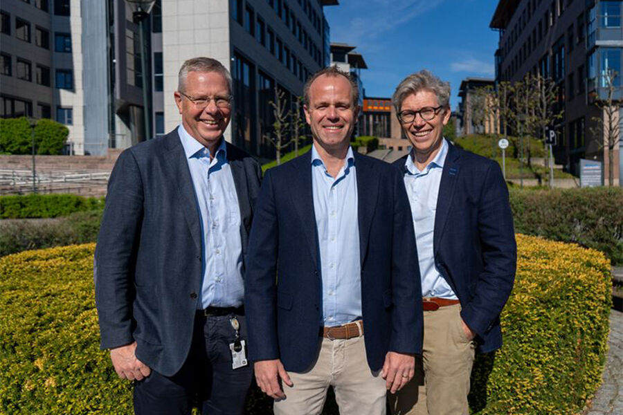 På bildet ser vi fra venstre, Asle Randen (adm.direktør Backe Entreprenør AS og styremedlem i DC Nordic AS), Mårten Skällenäs (adm. DC Nordic AS) og Tore Bakke (adm.dir. Bravida Norge AS)