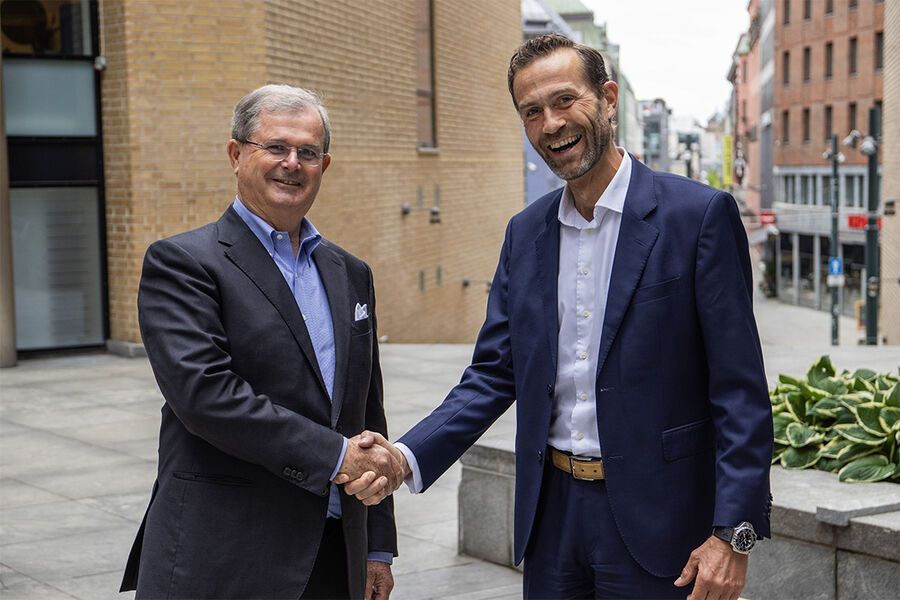 Til venstre styreleder Carl Otto Løvenskiold og Mikkel Nielsen CEO i Byggtjeneste.