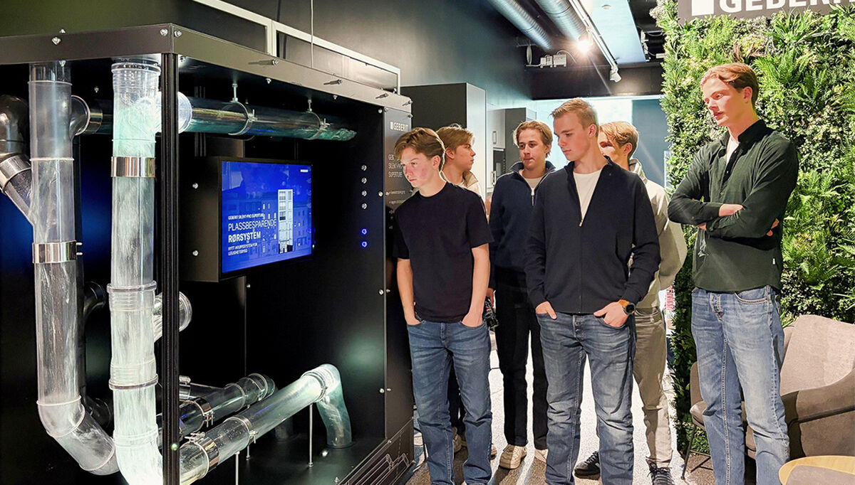 Elever fra Verdal- og Namsos VGS fikk en praktisk fagdag i showroomet til Geberit i Trondheim Solveig Tennes TBD - 13